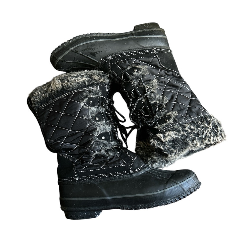 Khombu Women's Size 10 Black Quilted Winter Boots